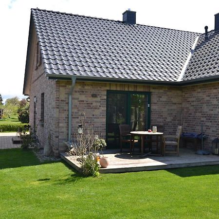 Dat Dardel Hus Born Buitenkant foto