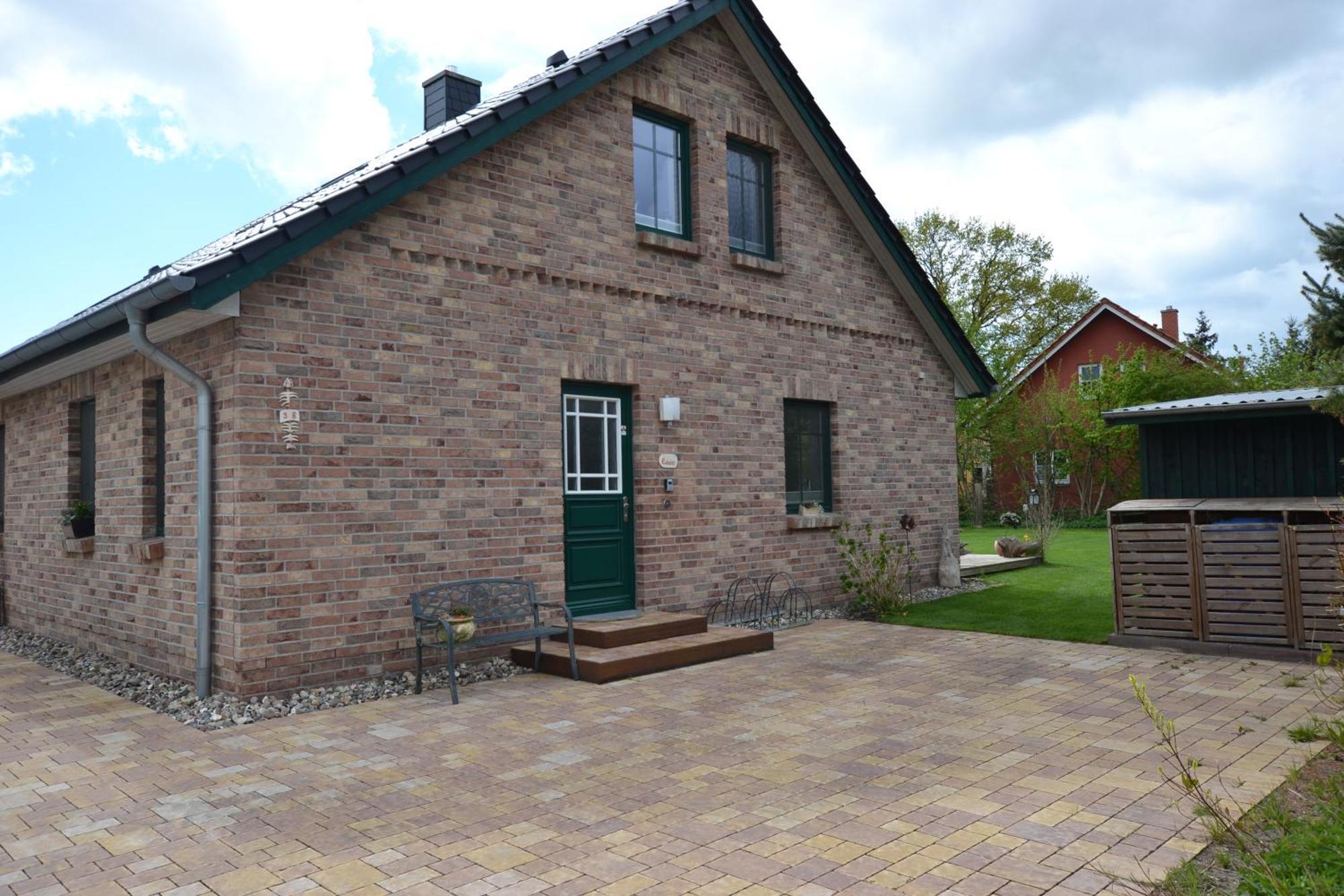 Dat Dardel Hus Born Buitenkant foto
