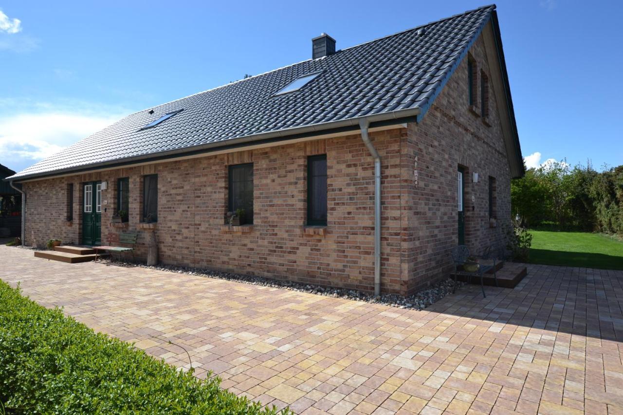Dat Dardel Hus Born Buitenkant foto